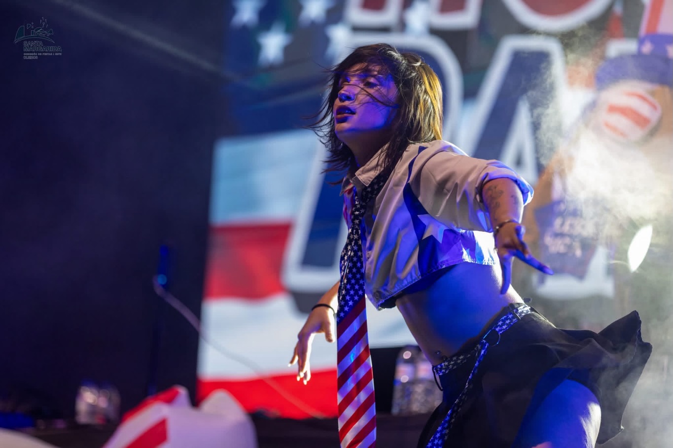American House Party — fotografia oficial