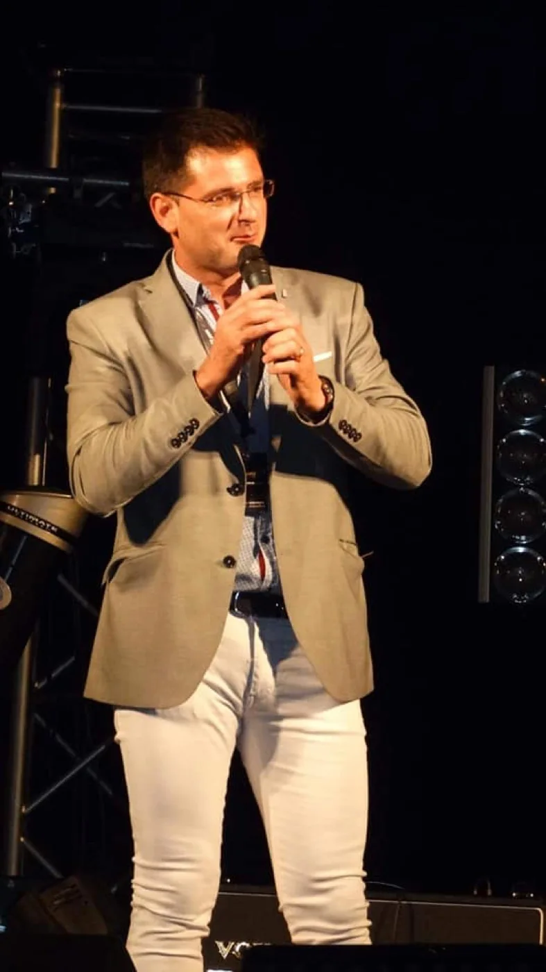 Momento Total Show 18